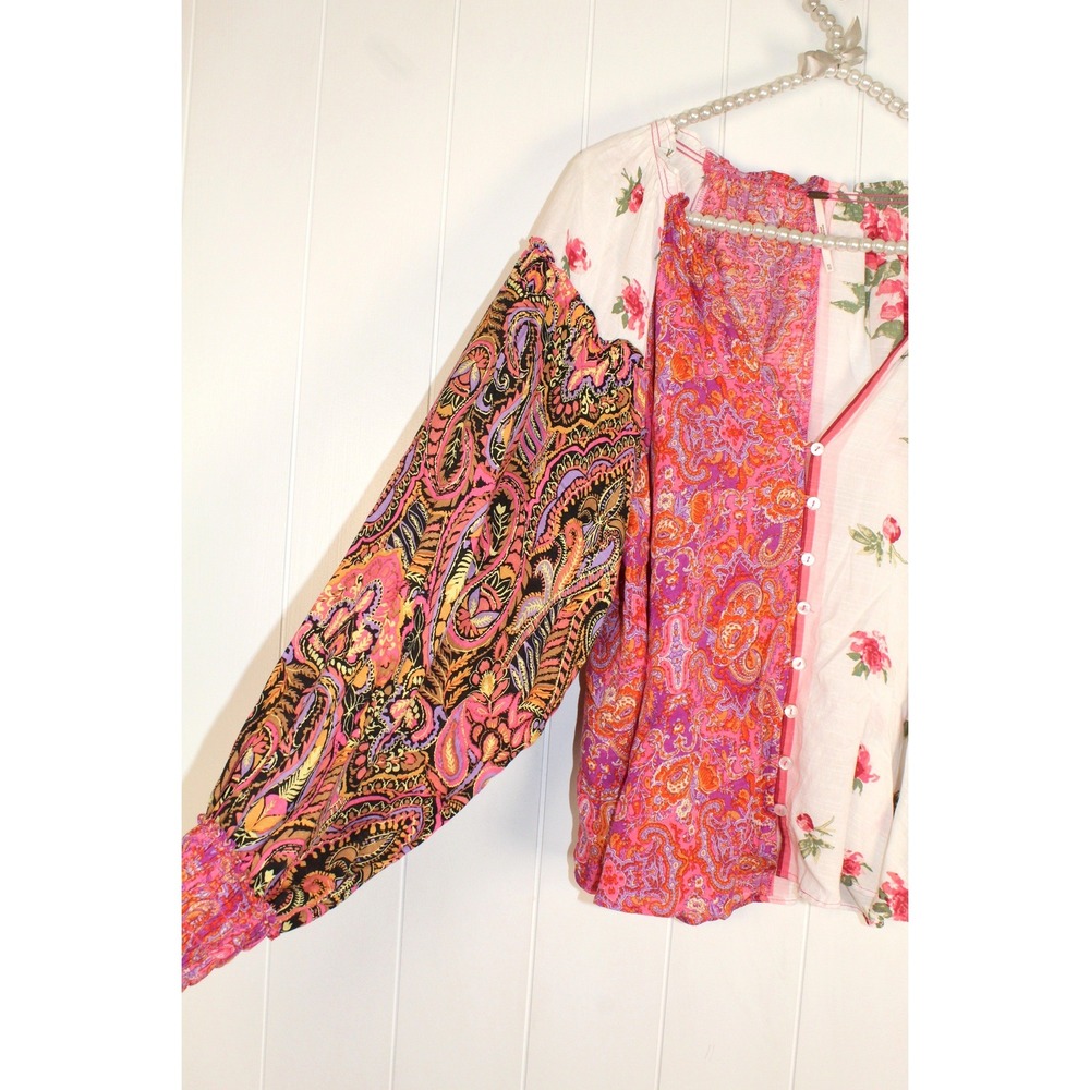 Free People Gemini Blouse in Pink Floral V Neck Buttondown Ruched Cuffs Size XS - Picture 7 of 11